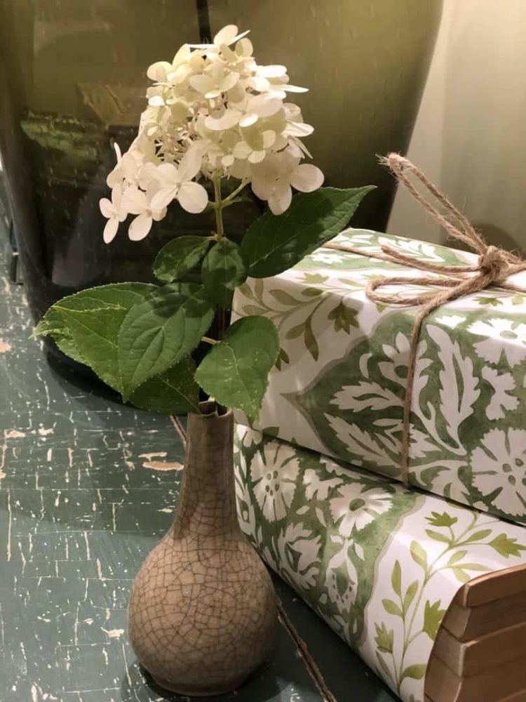 country-interior-flower vase