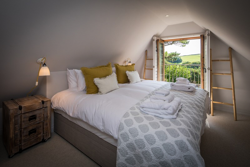 Guest bedroom with a view, Devon